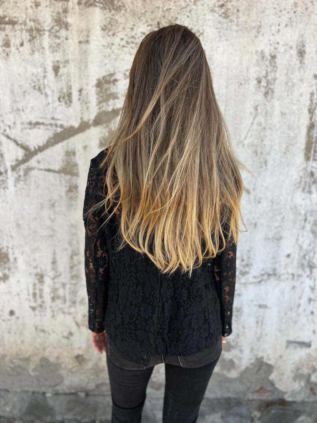 Blazer trasparente con ricami floreali