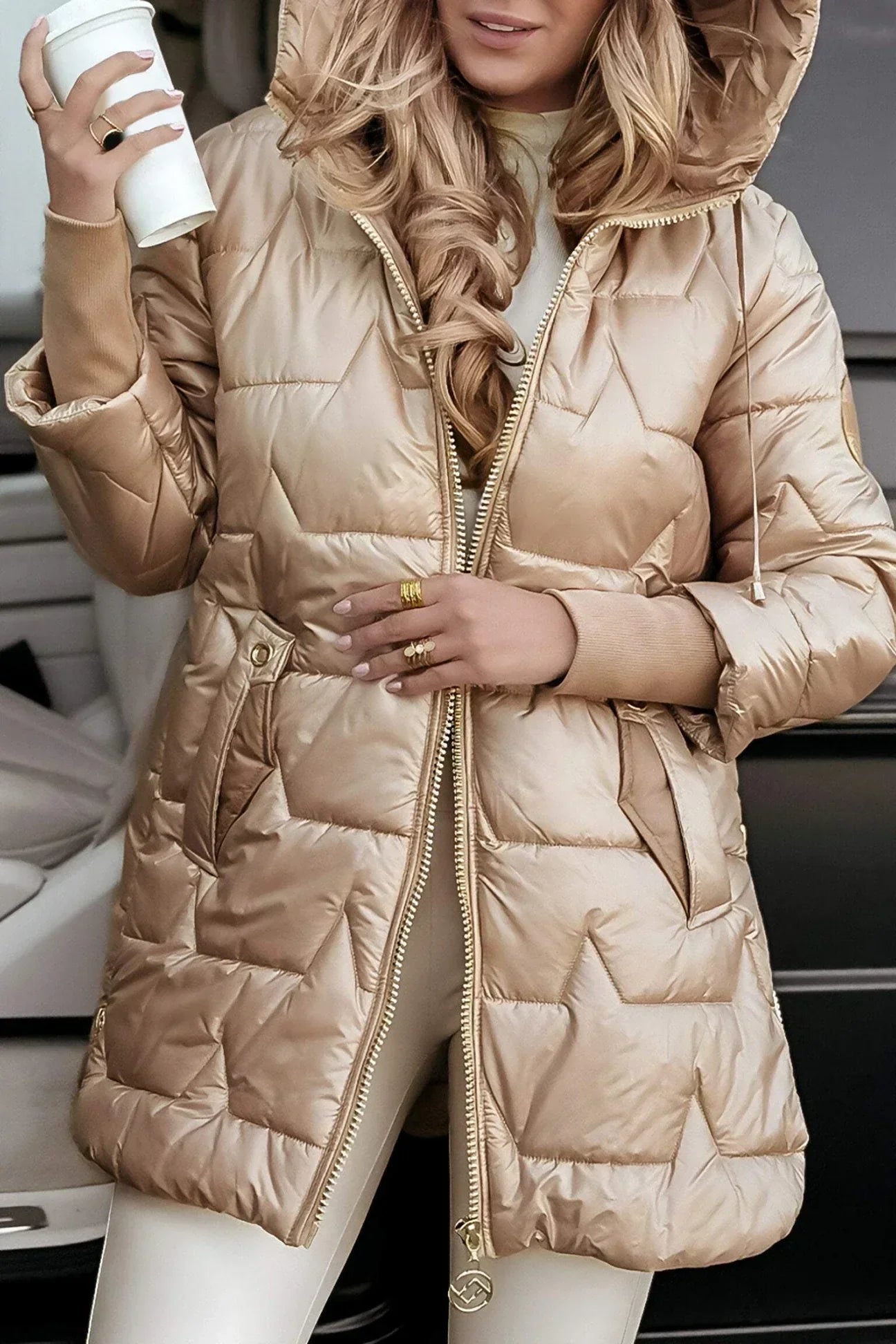 Elegante herfst-winterjas met capuchon en vulling