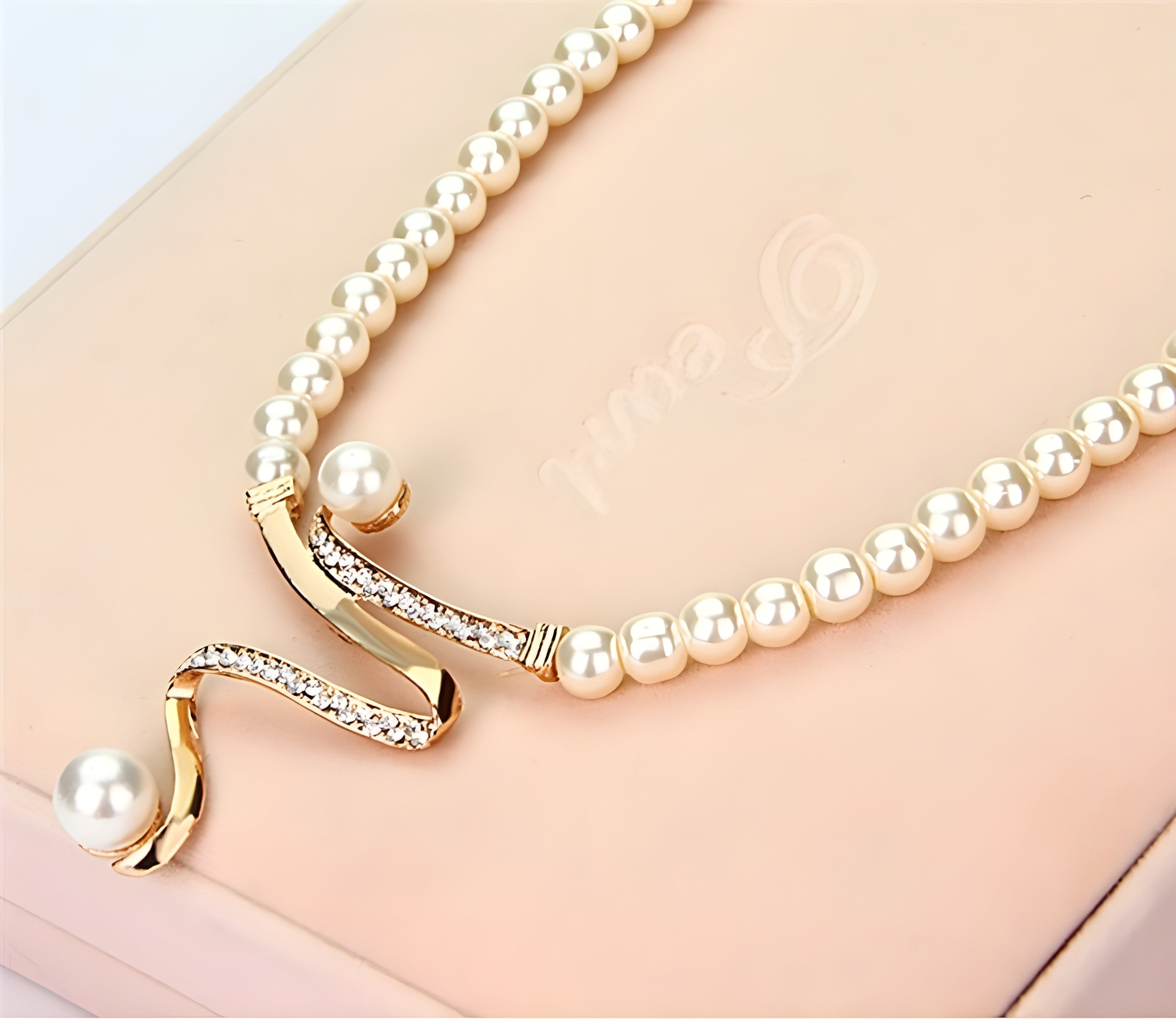 Sieradenset met parels – ketting & oorbellen