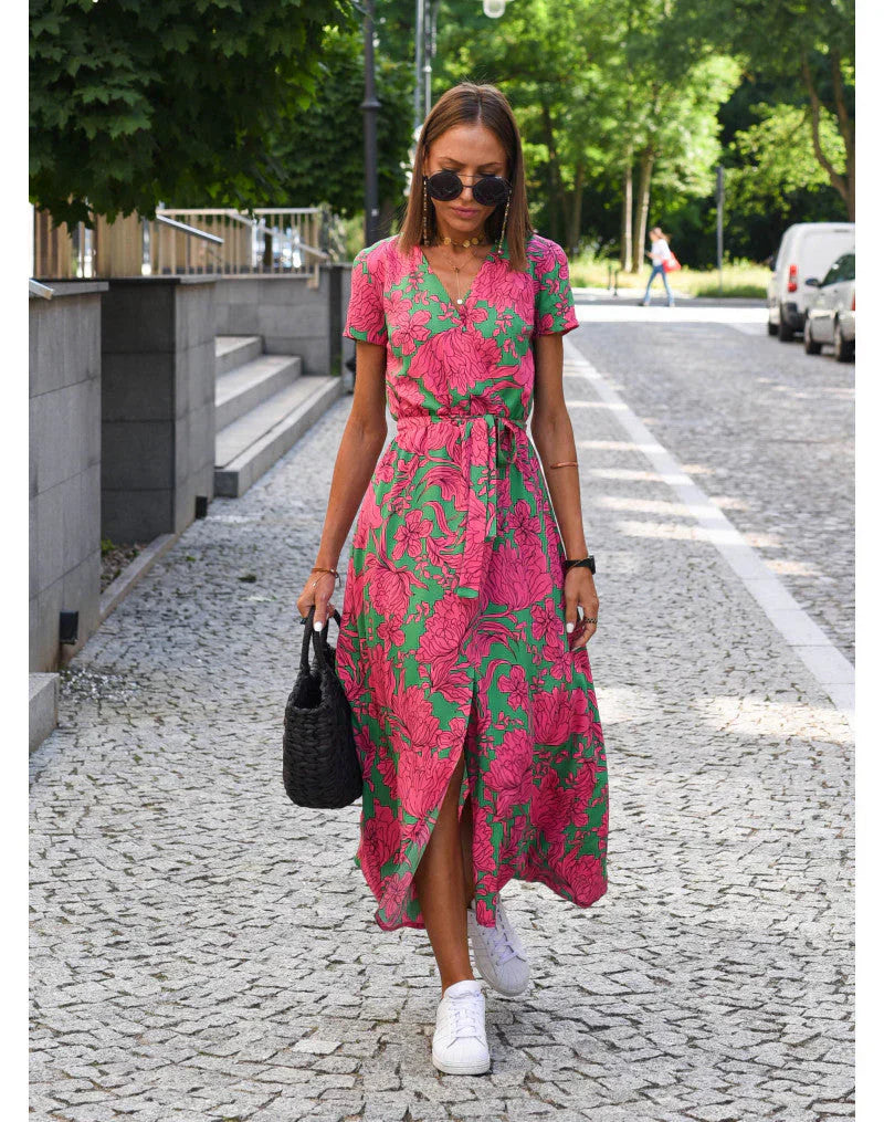 Elegante jurk met een V-hals en buikbedekking
