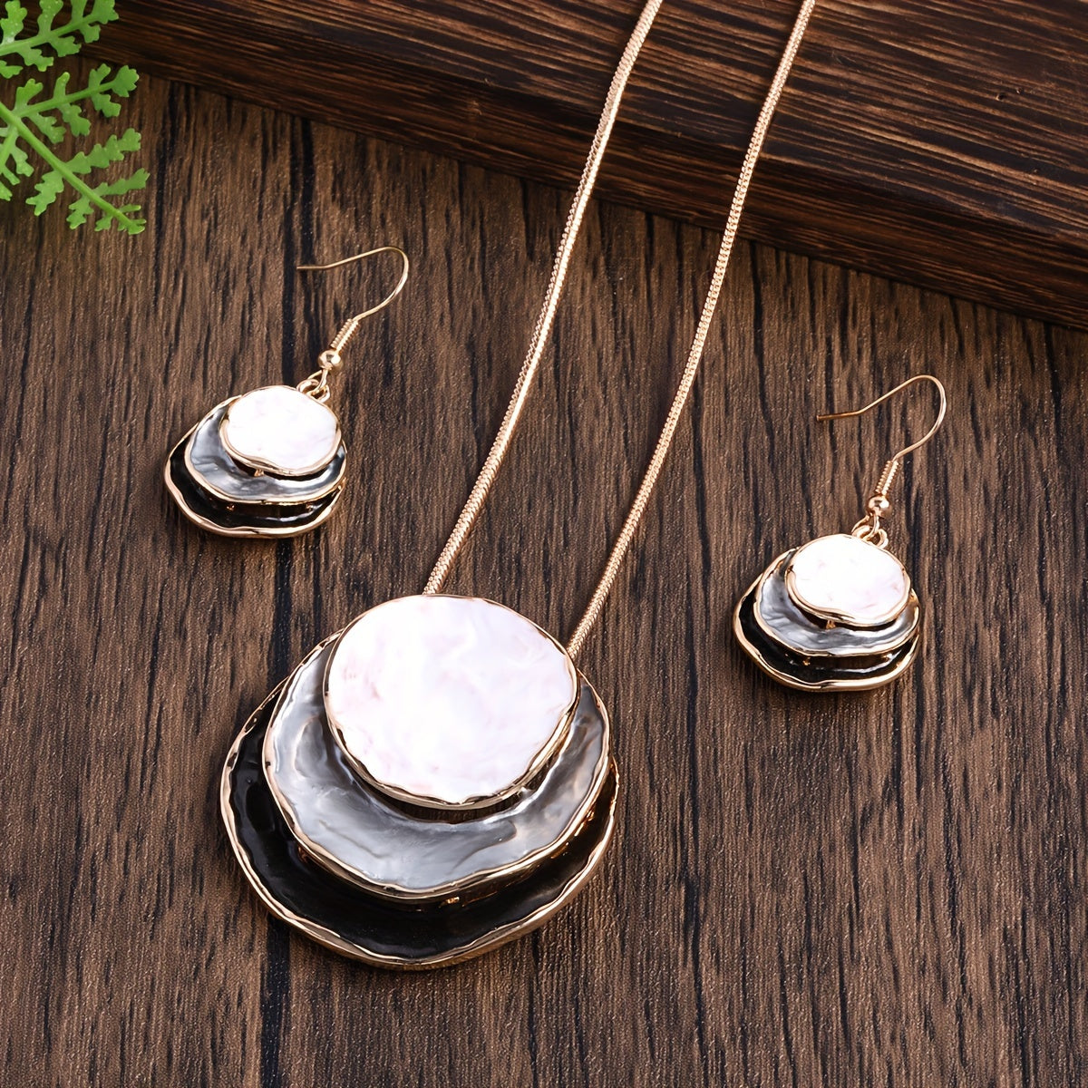 Boho sieradenset – oorbellen & ketting in retro multicolor stijl