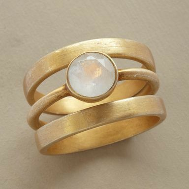 Vintage ring in goud met ingelegde maansteen