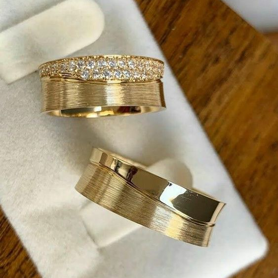 Vintage-geïnspireerde gouden ringen met glinsterende details