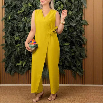 Tuta elegante con scollo incrociato